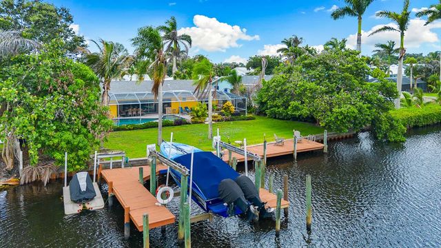 5 of 52 - 622 Sw Pine Tree Lane, Palm City, FL