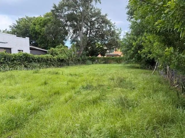 3 of 8 - 1036 Nw 31st Street, Miami, FL