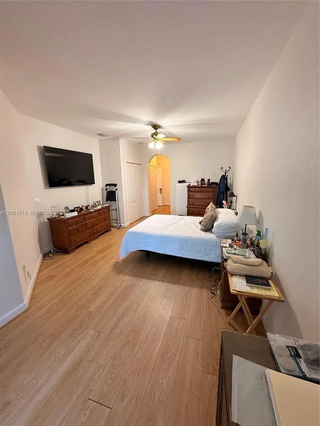 4 of 35 - 15462 Sw 39th Street, Miami, FL