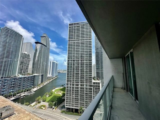 3 of 28 - 500 Brickell Avenue #2407, Miami, FL
