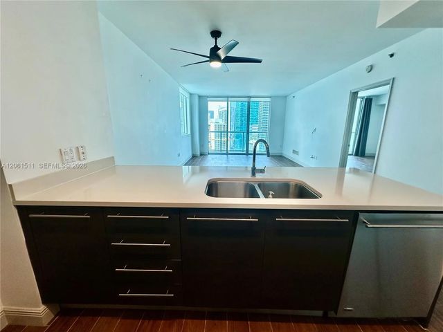 5 of 28 - 500 Brickell Avenue #2407, Miami, FL