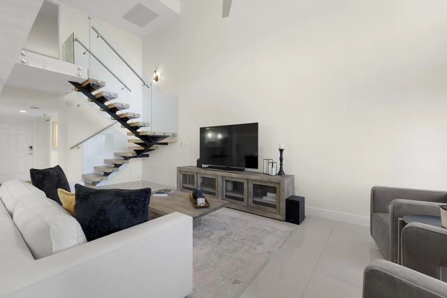 3 of 41 - 665 Se 21st Avenue #104, Deerfield Beach, FL