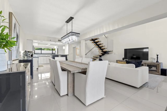 4 of 41 - 665 Se 21st Avenue #104, Deerfield Beach, FL