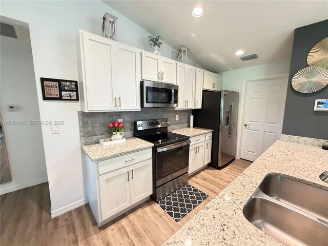 4 of 32 - 3006 Base Court, LaBelle, FL