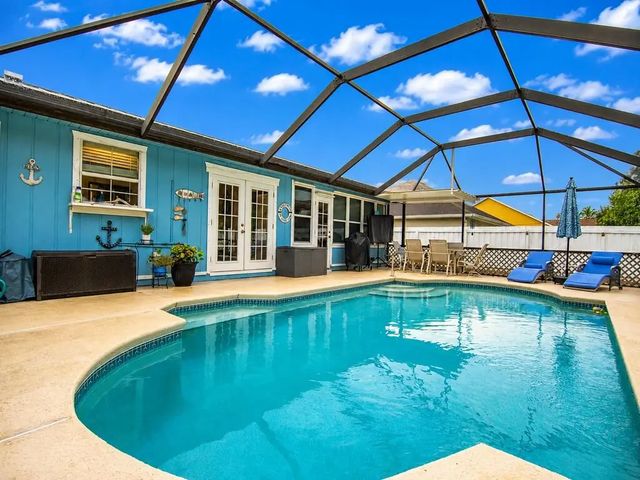 2 of 25 - 261 Se Wallace Terrace, Port St. Lucie, FL