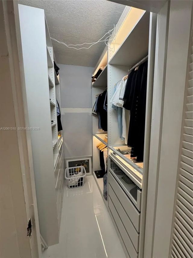 3 of 10 - 5401 Collins Avenue #334, Miami Beach, FL