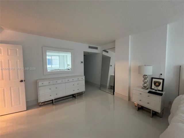 5 of 10 - 5401 Collins Avenue #334, Miami Beach, FL