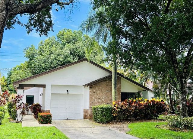 2560 Calamondin Circle, Coconut Creek