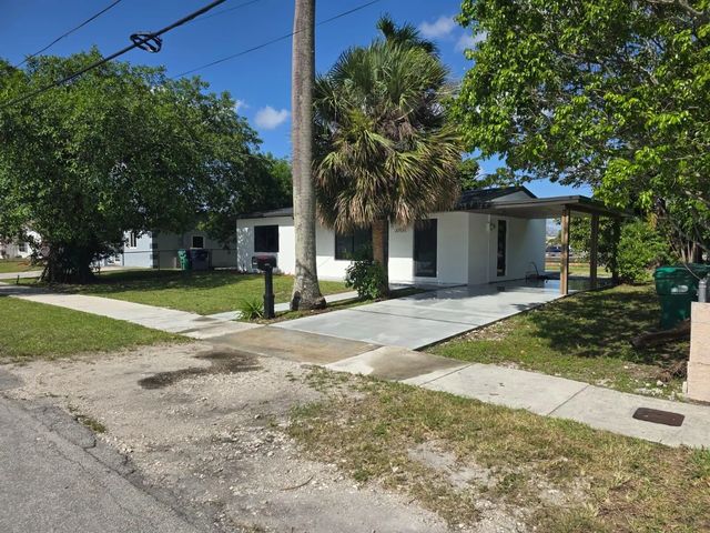4 of 46 - 20520 Nw 26th Court, Miami Gardens, FL