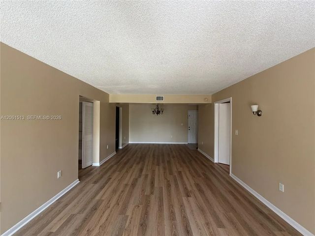 711 N Pine Island Road #121, Plantation