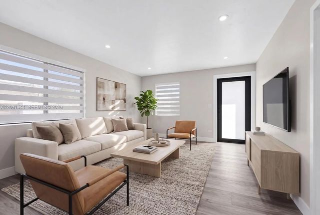4 of 29 - 858 E 21st Street, Hialeah, FL