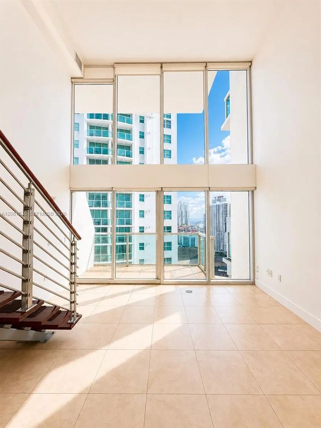 3 of 16 - 41 Se 5th Street #1415, Miami, FL
