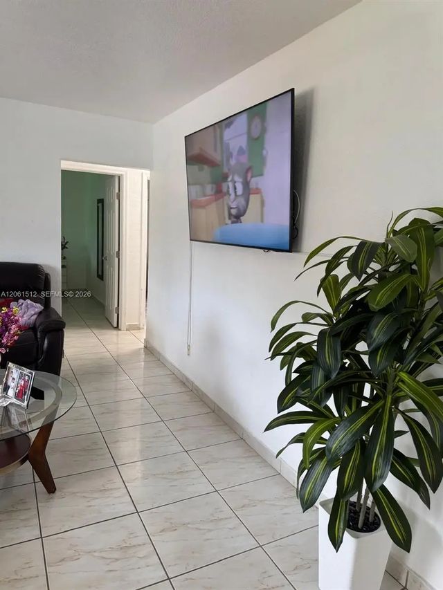 5 of 28 - 80 W 56th Street, Hialeah, FL
