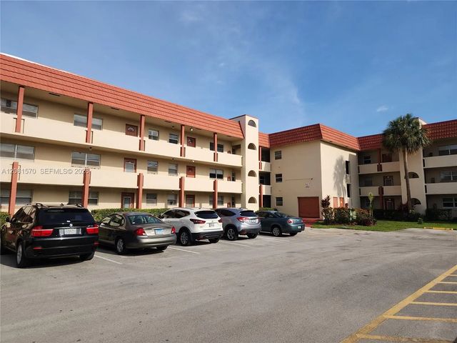 2931 E Sunrise Lakes Drive #205, Sunrise
