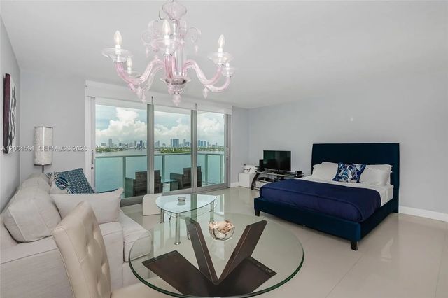 4 of 22 - 1000 West Avenue #1220, Miami Beach, FL