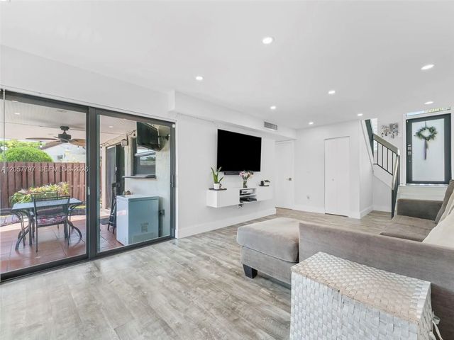 3 of 43 - 501 Nw 98th Court #501, Miami, FL