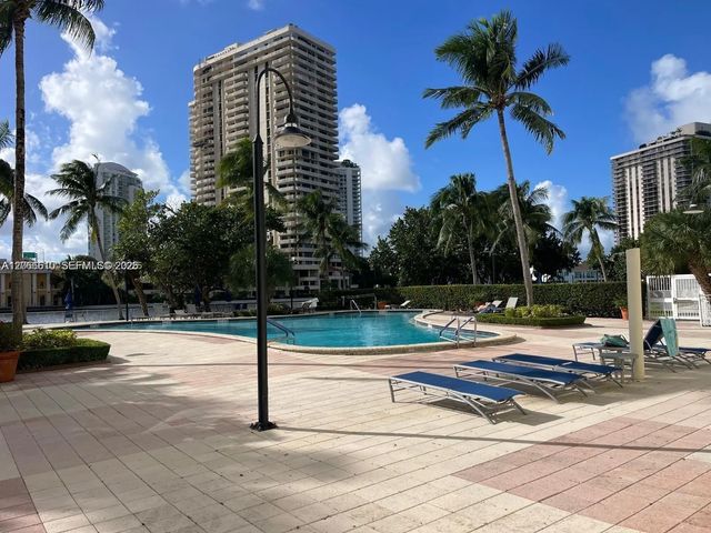 4 of 19 - 19390 Collins Avenue #308, Sunny Isles Beach, FL