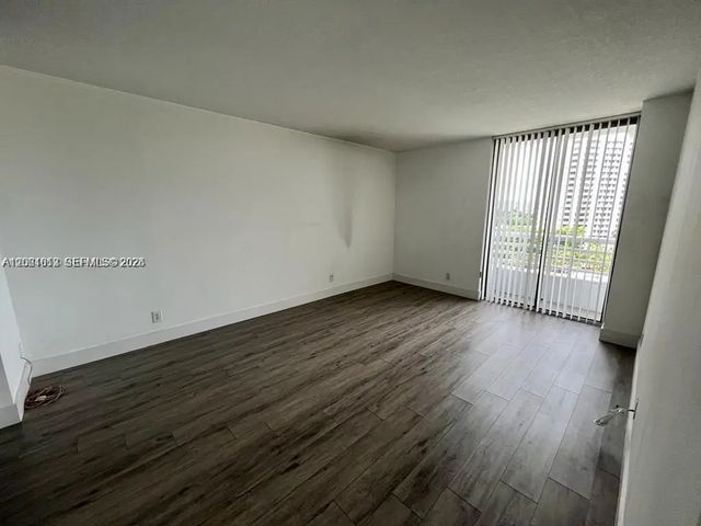 2 of 20 - 3300 Ne 192nd Street #906, Aventura, FL