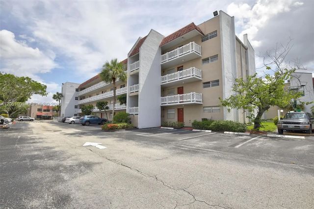 3 of 14 - 3531 Inverrary Drive #101, Lauderhill, FL