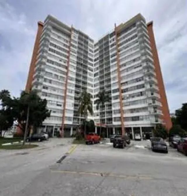 1351 Ne Miami Gardens Drive #803e, Miami