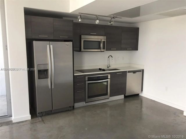 3 of 20 - 151 Se 1st Street #3404, Miami, FL