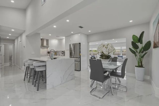 11120 Nw 27th Place, Sunrise