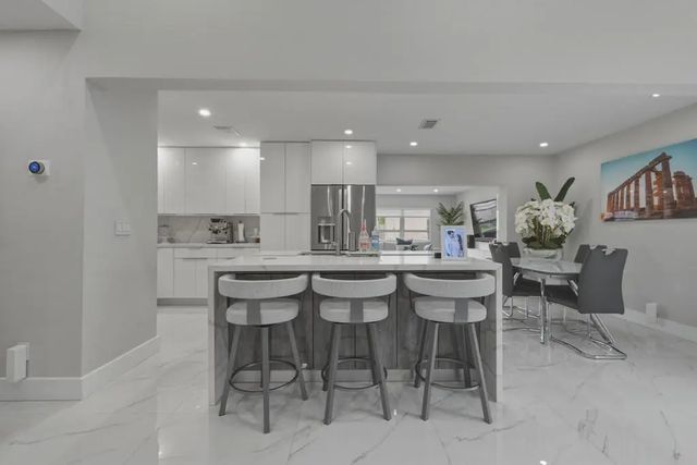 2 of 21 - 11120 Nw 27th Place, Sunrise, FL