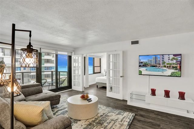 4 of 82 - N/A, Miami Beach, FL