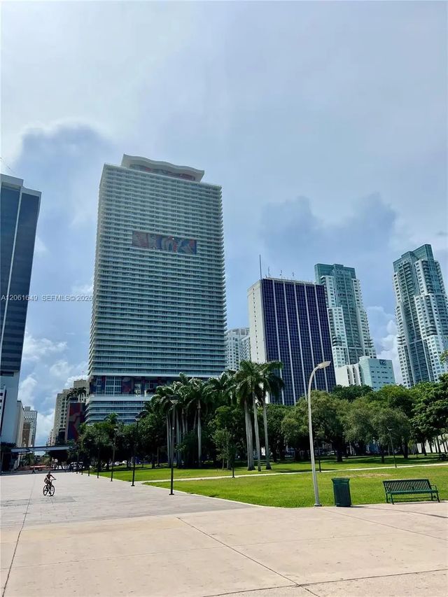 5 of 25 - 50 Biscayne Boulevard #508, Miami, FL