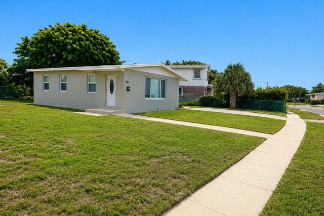 2 of 26 - 807 Handy Ave Avenue, West Palm Beach, FL