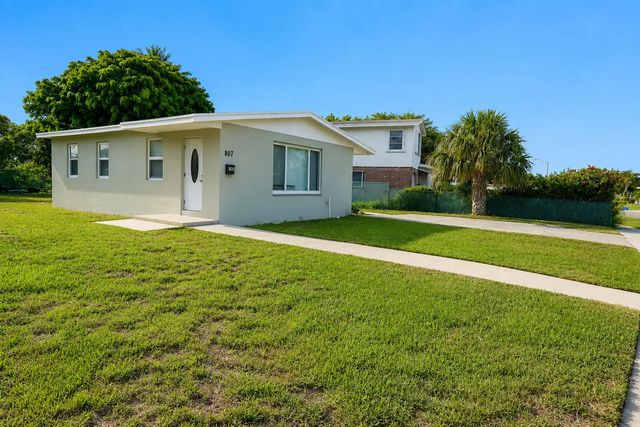 5 of 26 - 807 Handy Ave Avenue, West Palm Beach, FL