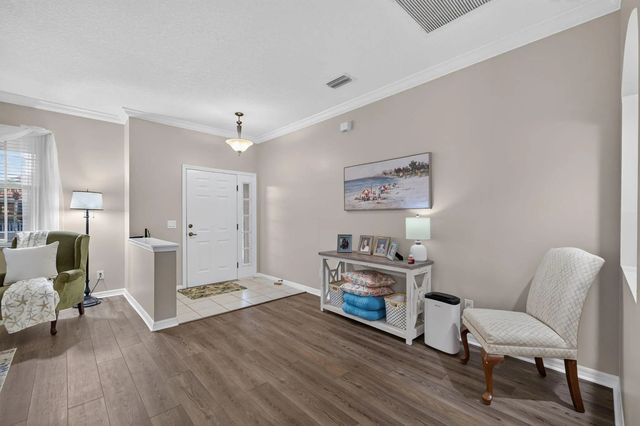 3 of 37 - 872 Nw Sarria Court, Port St. Lucie, FL