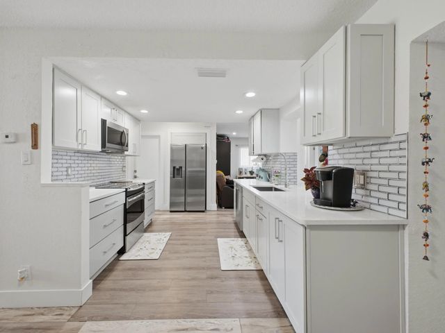 4 of 32 - 1545 Nw 70th Lane, Margate, FL