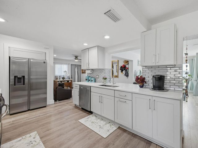 5 of 32 - 1545 Nw 70th Lane, Margate, FL