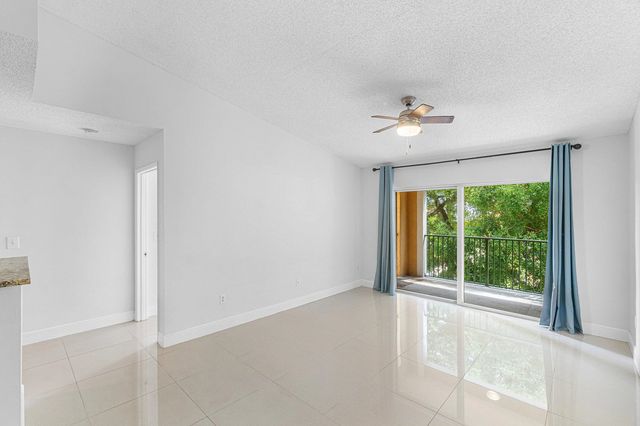 5 of 48 - 131 Yacht Club Way #307, Hypoluxo, FL