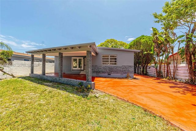 2 of 39 - 1777 N 17th Court, Hollywood, FL