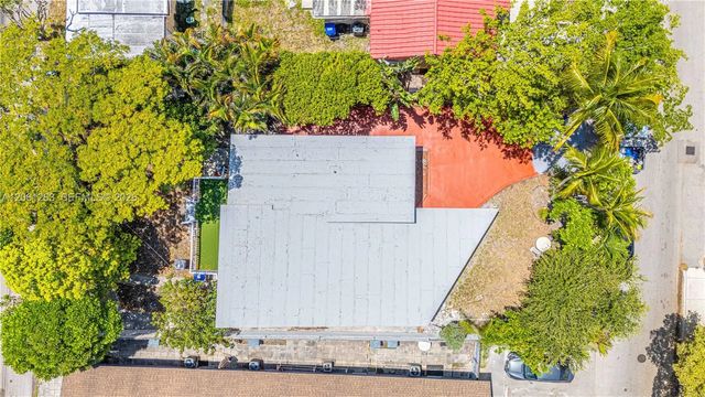5 of 39 - 1777 N 17th Court, Hollywood, FL