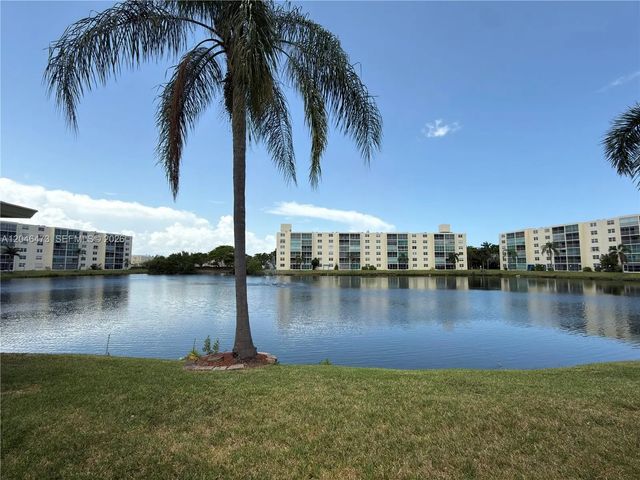 4 of 17 - 141 Se 3rd Avenue #106, Dania Beach, FL
