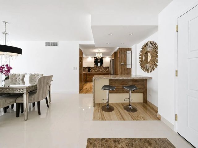 3 of 43 - 9801 Collins Avenue #10v, Bal Harbour, FL