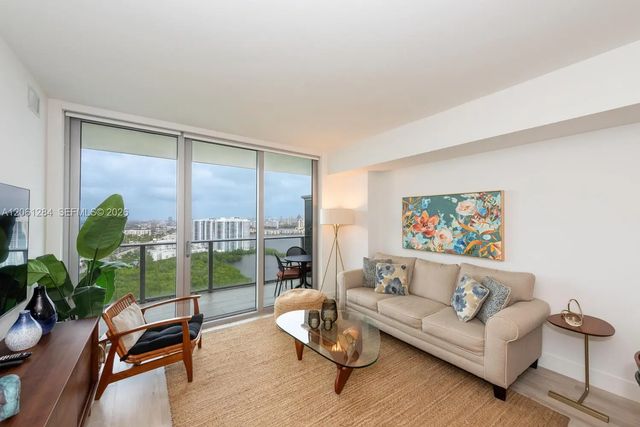 5 of 32 - 16385 Biscayne Boulevard #2904, North Miami Beach, FL