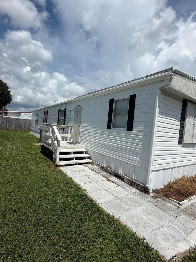2 of 17 - 5251 Sw 22nd Avenue, Dania Beach, FL