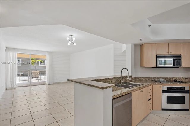 2 of 13 - 145 Jefferson Avenue #417, Miami Beach, FL