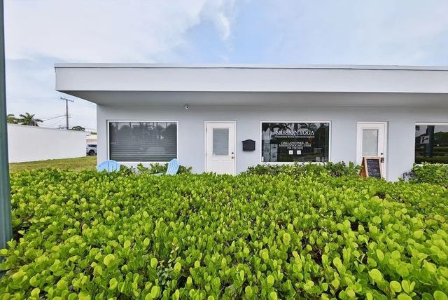 3 of 5 - 3400 Ne 12th Avenue, Oakland Park, FL