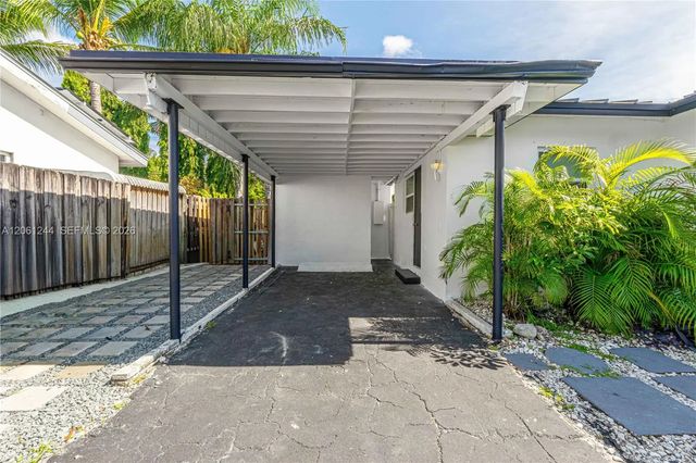 3 of 37 - 731 Ne 16th Street, Fort Lauderdale, FL