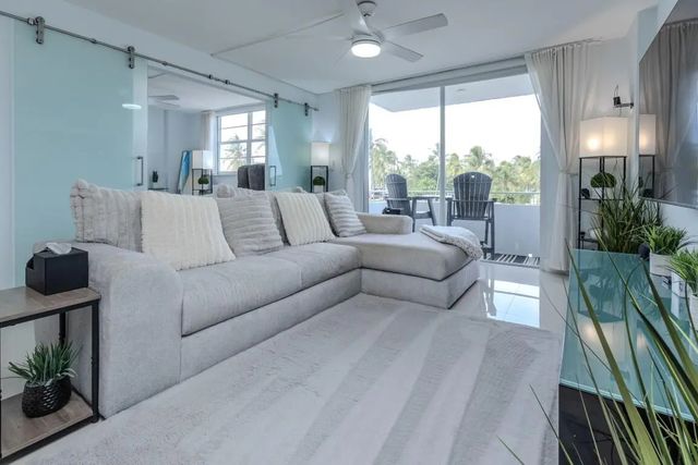 2 of 29 - 465 Ocean Drive #320, Miami Beach, FL