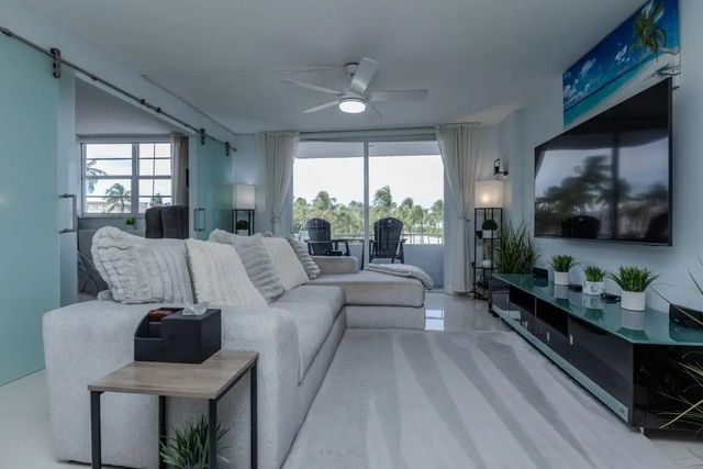 4 of 29 - 465 Ocean Drive #320, Miami Beach, FL