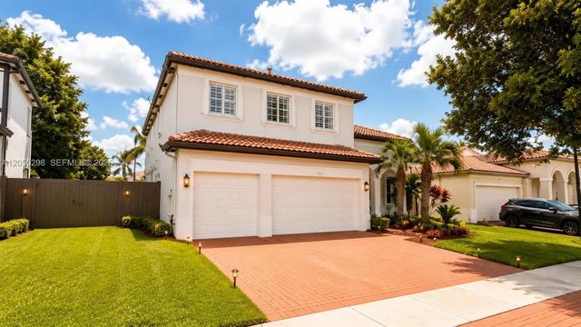 2116 Ne 38th Road, Homestead