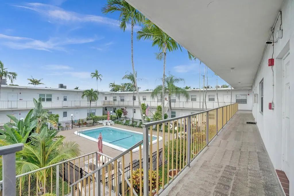 2240 Johnson Street #212, Hollywood