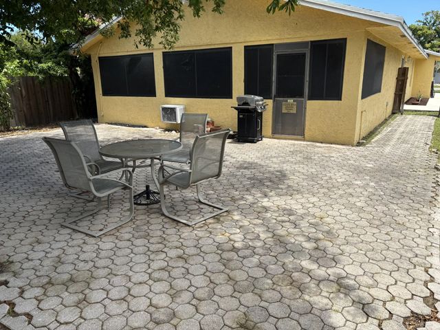 2 of 23 - 4143 Randolph Court, Lake Worth, FL