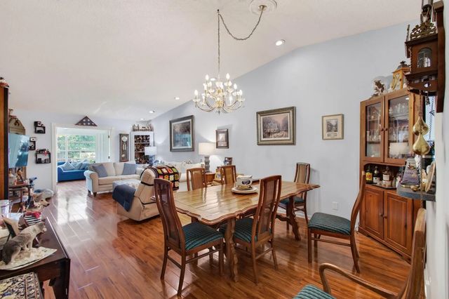 3 of 37 - 4305 Lucerne Villas Lane, Lake Worth, FL